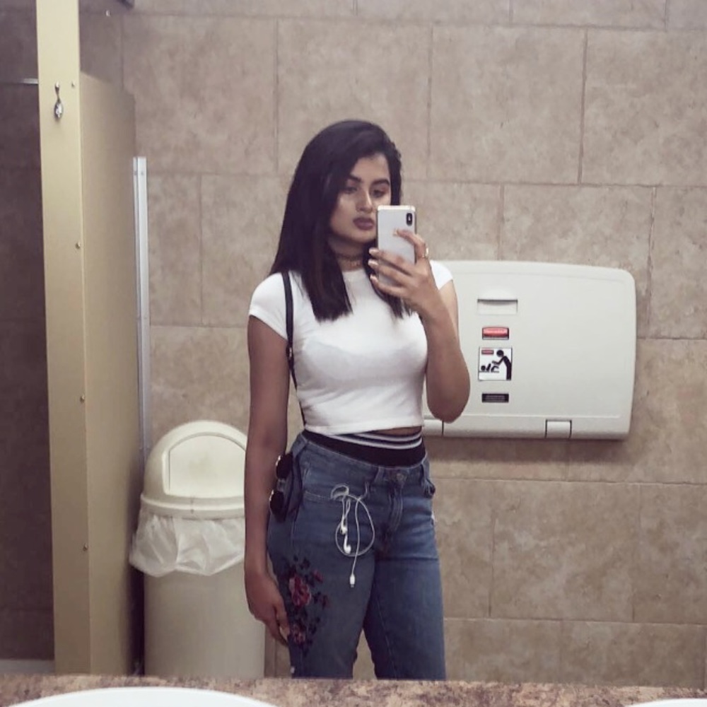 Meet your Posher, Iffa